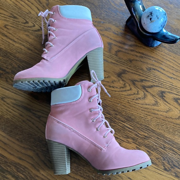 Bella Marie Shoes - Pink streetwear boots size 8. Bella Marie Lace up